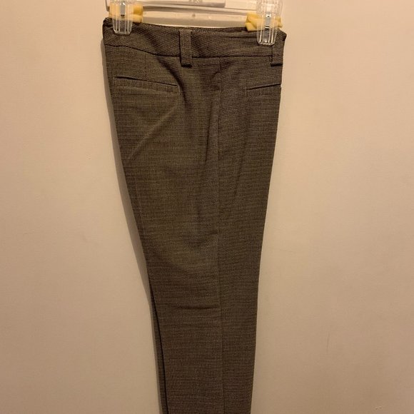 Any-season Tweed Pant (Size 6) with Pumpkin Wrap Top (Size M) - Picture 5 of 7